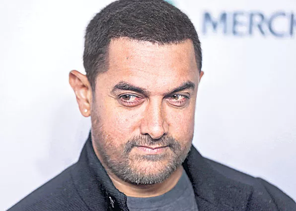 Aamir Khan Laal Singh Chaddha Postponed - Sakshi