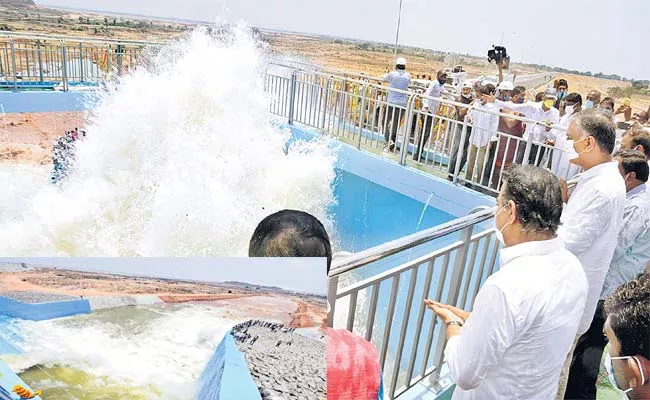 Harish Rao And KTR Who Released Waters Of Kaleshwaram To Siddipet - Sakshi