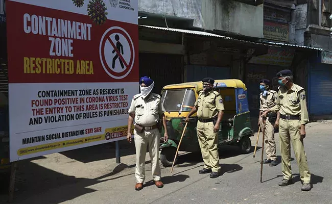 Bank Services Closed in Containment Zones East Godavari - Sakshi