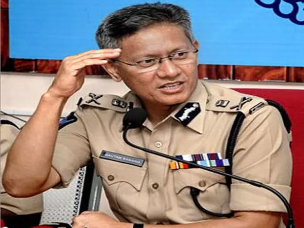 AP DGP Goutham Sawang Press Meet On Parigi ASI Ex gretia - Sakshi