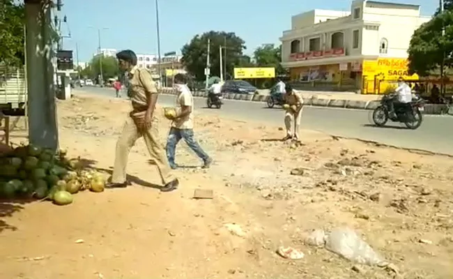 Building Owner Rude Behaviour At Coconut Merchant In Hyderabad - Sakshi