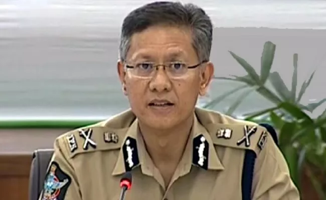 DGP Gautam Sawang Comments About Checking Vehicles In District Checkposts - Sakshi