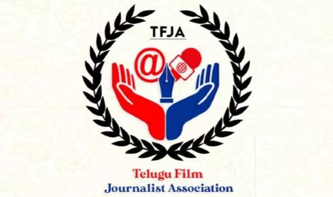 Telugu Film Journalists Association Supports 35 Cine Journalists During Corona Crisis - Sakshi