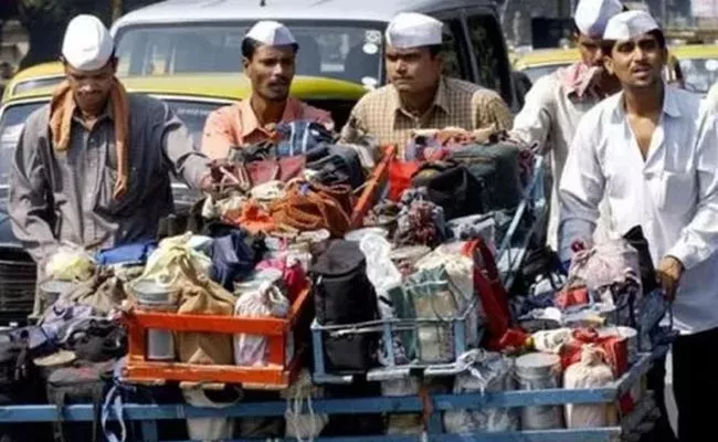 Coronavirus : Mumbai Famed Dabbawalas Seek Financial Help From Government - Sakshi