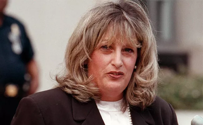 Linda Tripp Who Reveales Clinton-Lewinsky Scandal Passes Away - Sakshi