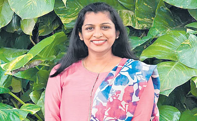 V HUB CEO Deepthi Ravula Comments With Sakshi