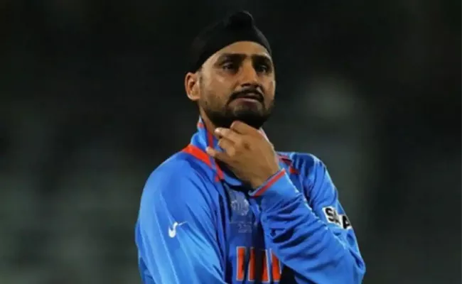 Harbhajan, Yuvraj Singh Slam Greg Chappell Over Comments - Sakshi