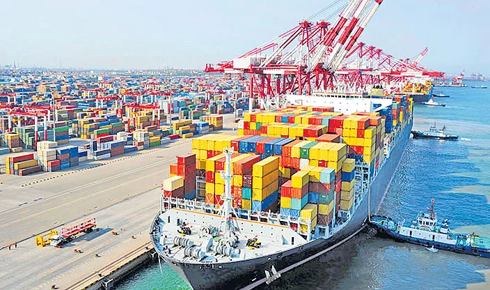 India is exports contract 60persant in April - Sakshi