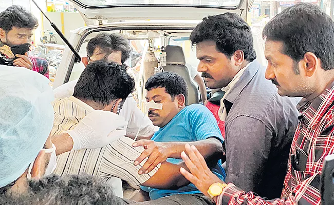 Mandapeta Janasena Leader Attacked on YSRCP Worker - Sakshi