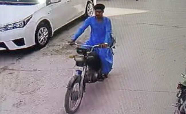 Robber Steals Bike From Court Parking After Getting Bail In Karachi - Sakshi