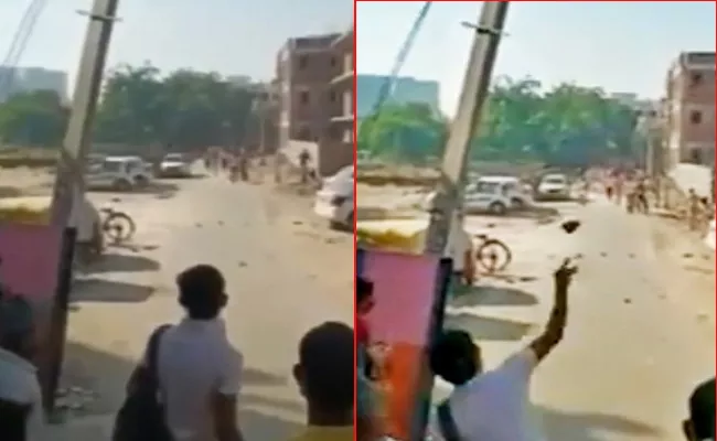 Locals Hurl Stones On Police At Delhi Gurugram Border - Sakshi