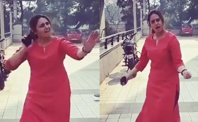 Huma Qureshi Shares Throw Back Video Says Awaits End Of Lockdown - Sakshi