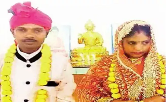 Lockdown Love: Driver Marries Beggar In Uttar Pradesh - Sakshi