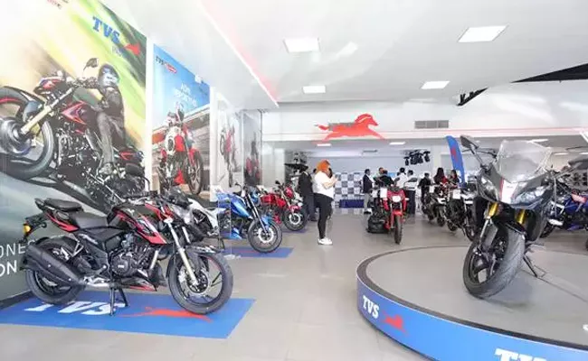 TVS Motor Company Announces Salary Cuts For Employees - Sakshi