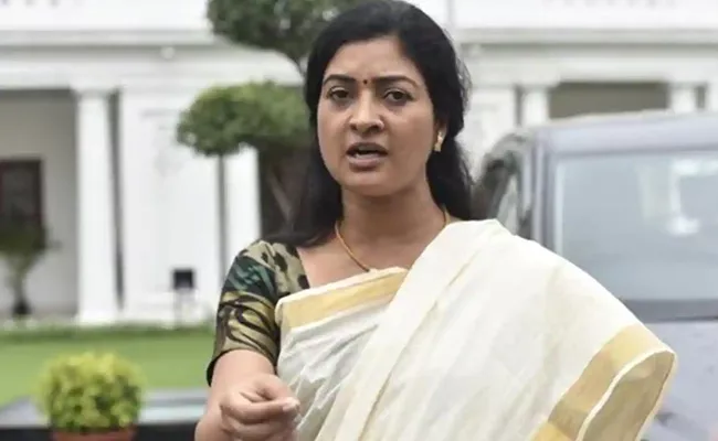 FIR Against Alka Lamba For Indecent Remarks Against  Modi , Yogi  - Sakshi