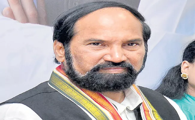 Tpcc Uttam Kumar Reddy Accused TRS Government Over Irrigation projects - Sakshi