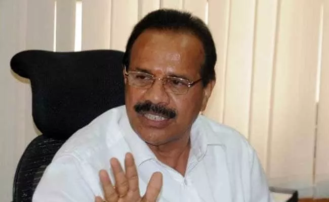 DV Sadananda Gowda On Skipping Quarantine I Come Under Exemption - Sakshi