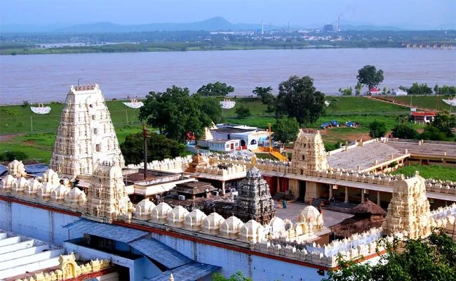 Bhadrachalam Temple Open Soon With Lockdown Rules - Sakshi