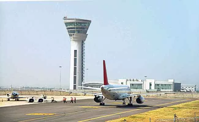 Flight Emergency Landing In Shamshabad Airport - Sakshi