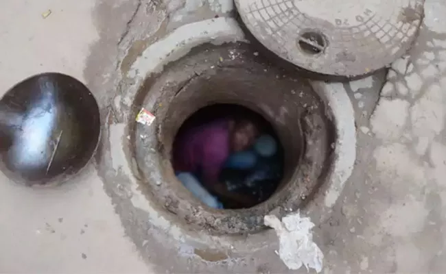 Man Held in Alcohol Hiding in Manhole Case Visakhapatnam - Sakshi