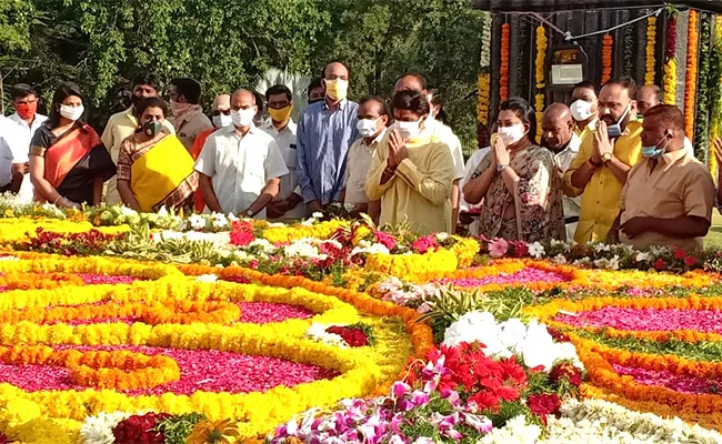 Nandamuri Balakrishna Pays Tribute To NTR on His Birth Anniversary At NTR Ghat - Sakshi