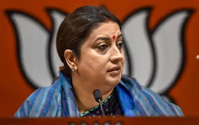 Smriti Irani Congress Seeking Benefit From Challenges Country Facing - Sakshi