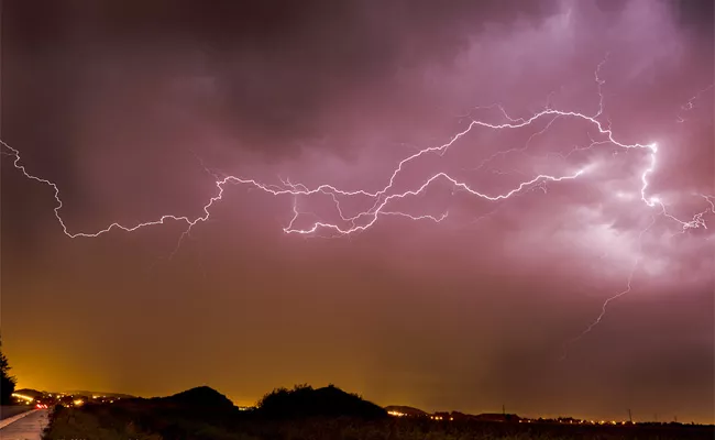 Thunderbolt Warnings In AP - Sakshi