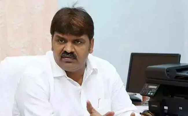 Mayor Bonthu Rammohan Said 267 Monsoon Emergency Teams Were Made Available - Sakshi