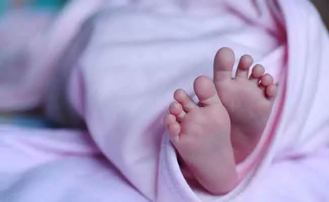 2 Month Old Baby Dies With Coronavirus In Nagarkurnool - Sakshi