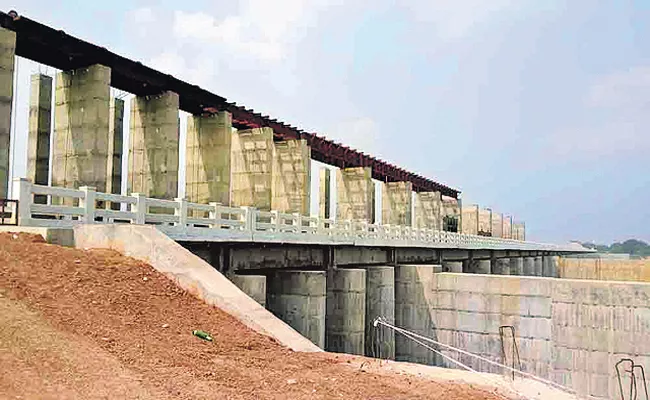 Rapidly Construction of Sangam and Nellore Barrages - Sakshi