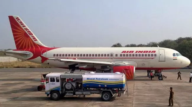 Aviation Turbine Fuel Price Cut By 23 Per Cent - Sakshi