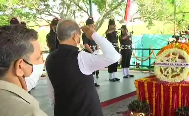 Rajasthan CM Ashok Gehlot pays last respects to Colonel Ashutosh Sharma - Sakshi