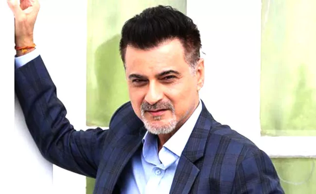 Sanjay Kapoor Says Actors Cant Face Camera With Mask - Sakshi