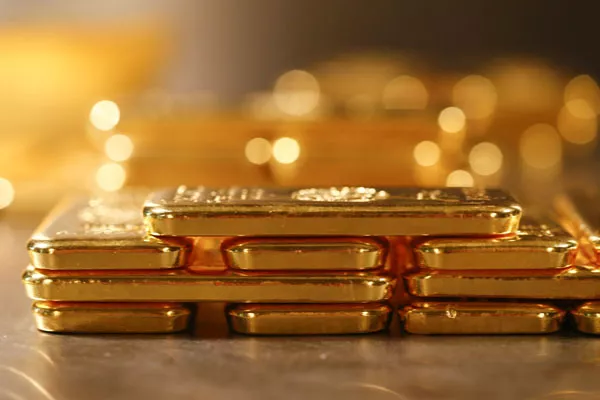 Gold Prices In India Edged Lower - Sakshi