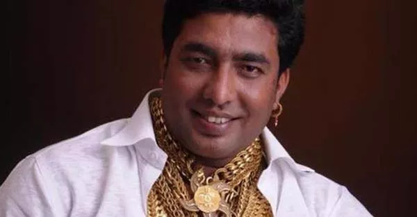 Gold Man Samrat Moze Dies Of Cardiac Arrest - Sakshi