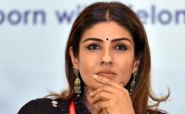 Raveena Tandon Funny Reply To Fan Marriage Proposal - Sakshi