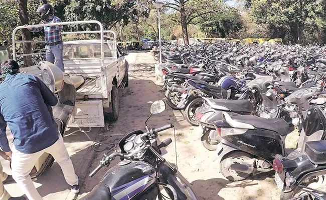 Telangana DGP Used Seized Vehicles Will Release - Sakshi