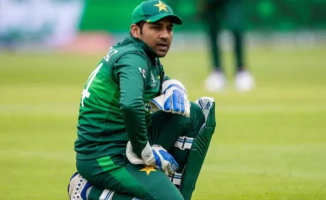 Sarfaraz Ahmed Set To Be Demoted In PCB's Contracts List - Sakshi