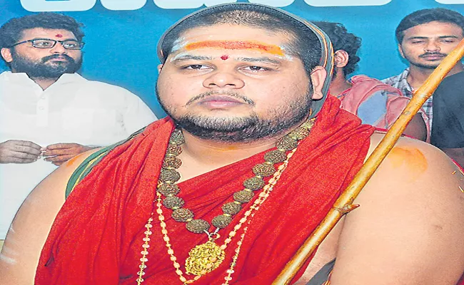 Swamy Swatmanandendra Saraswathi Comments On Srivari Laddu Sales - Sakshi