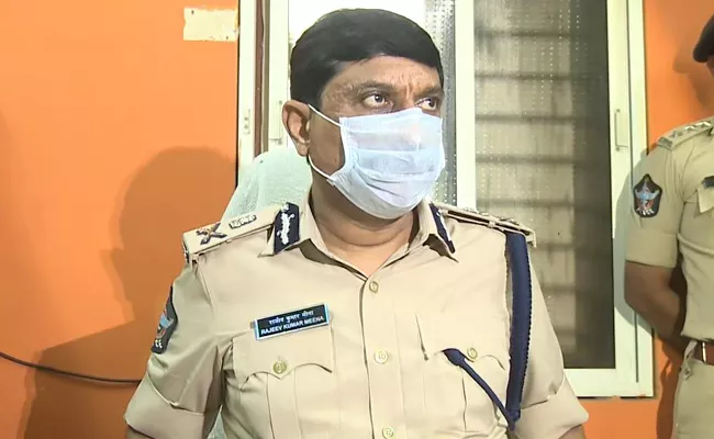 Divya murder case:They killed her brutally, says Visakha CP RK Meena - Sakshi