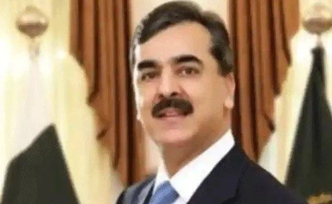 Pakistan Former PM Yusuf Raza Gilani Tests COvid 19 Positive - Sakshi