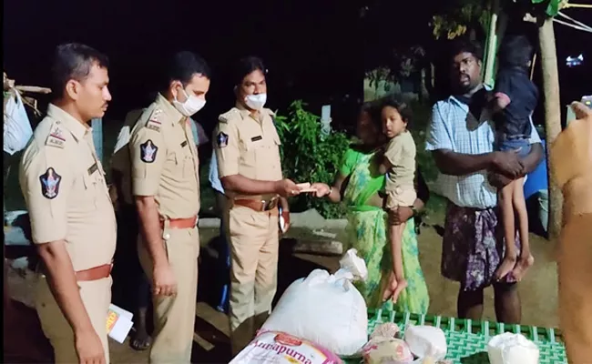 DSP Sudhakar Helps Poor Family in Proddatur - Sakshi