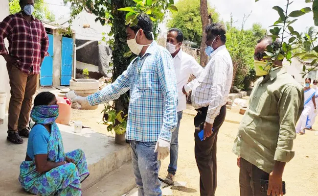 Coronavirus Tests to Muthireddy Yadagiri Reddy Driver Family - Sakshi