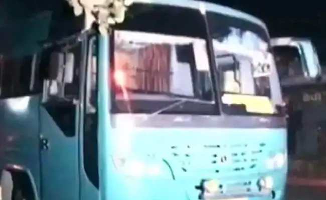 Women Molested On Moving Bus In Uttar Pradesh - Sakshi