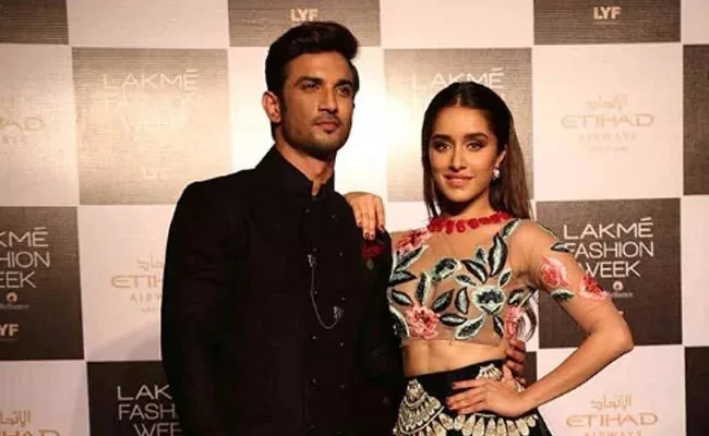 Shraddha Kapoor Says Sushanth Show Me The Moon Through His Telescope - Sakshi