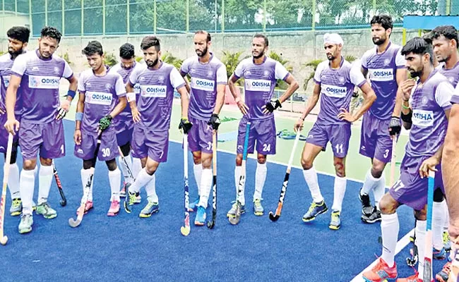 Hockey India Declared Homesick Holidays For Hockey Teams - Sakshi