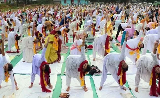 10 Million People Will Join For Surya Namaskar On Yoga Day - Sakshi