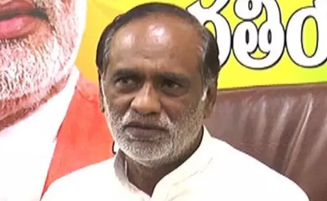 BJP Leader Laxman Comments On CM KCR In Hyderabad - Sakshi