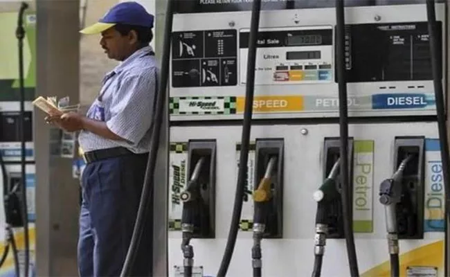 Diese lPrice Becomes Costlier Than Petrol In Delhi - Sakshi