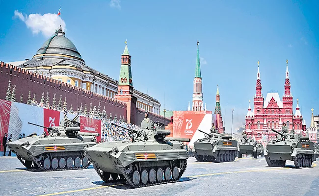 Indian military contingent participates in Victory Day Parade in Russia - Sakshi